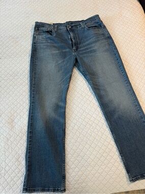 Levi's Men's Medium Blue Straight Jeans